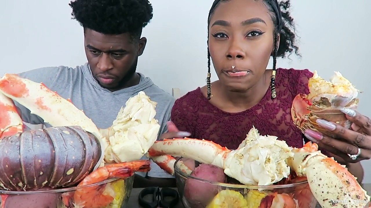 SEAFOOD BOIL MUKBANG | GIANT EDITION | HUGE LOBSTER TAILS, KING CRAB LEGS AND TIGER SHRIMP