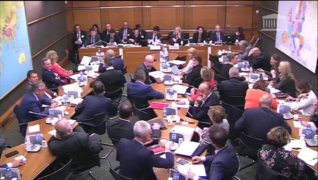 Commission du développement durable : M. Julien Denormandie, ministre, sur les crédits de la mission « Cohésion des territoires » du projet de loi de finances 2019 - Mardi 9 octobre 2018