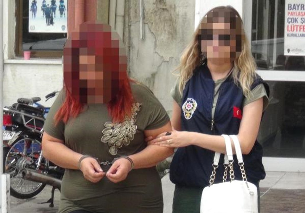 20 Yaşındaki Kızına Zorla Fuhuş Yaptıran Anne Yakalandı!
