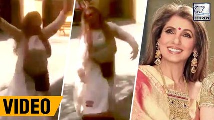 Dimple Kapadia's CRAZY Garba Dance On The Streets Of Italy