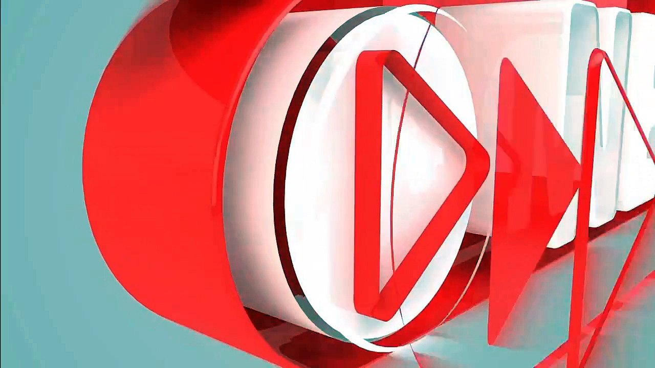 Khách hàng quay lén nữ phục vụ xinh đẹp