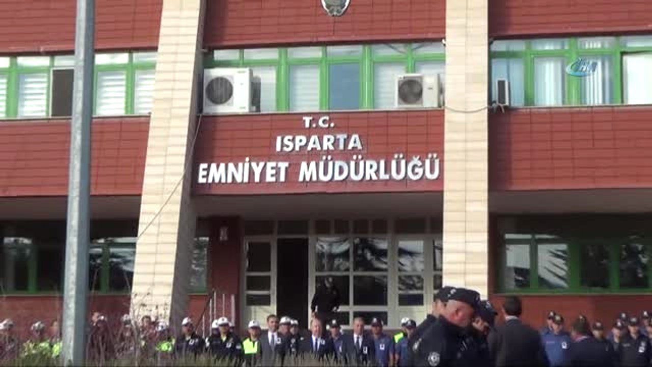 Isparta'da Kalp Krizi Geçiren 47 Yaşındaki Trafik Polisi Hayatını Kaybetti