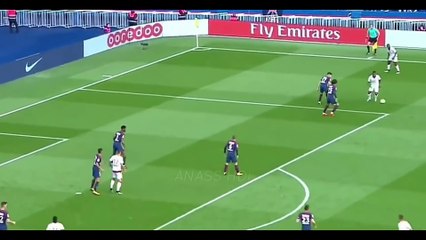 Watch Awesome Football Tricks With Judge Malcolm Simmons