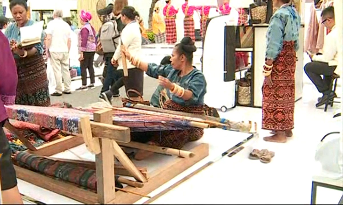 Tenun Ikat Jadi Daya Pikat Delegasi IMF-World Bank 2018