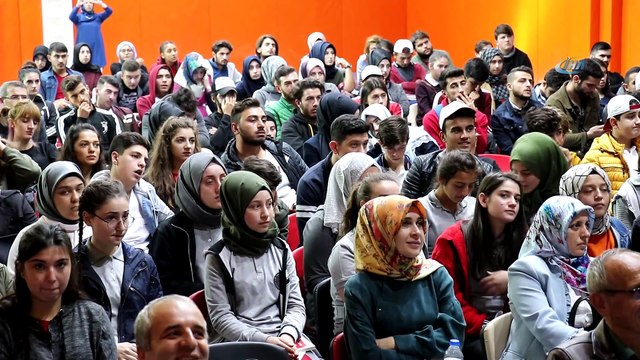 Dünya Ruh Sağlığı Günü ruhun gıdası olan ‘şiir’le kutlandı