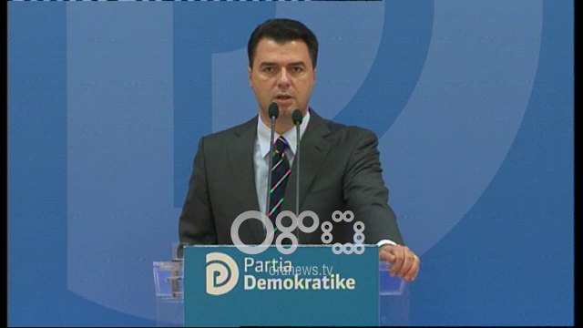 Ora News - Basha: Shteti privat i Edi Ramës po fabrikon prova për të shpëtuar Agron Xhafën