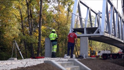 Passerelle sur le Chéran