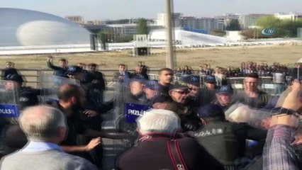 Tren garı patlamasının anma töreninde Başkent'te arbede