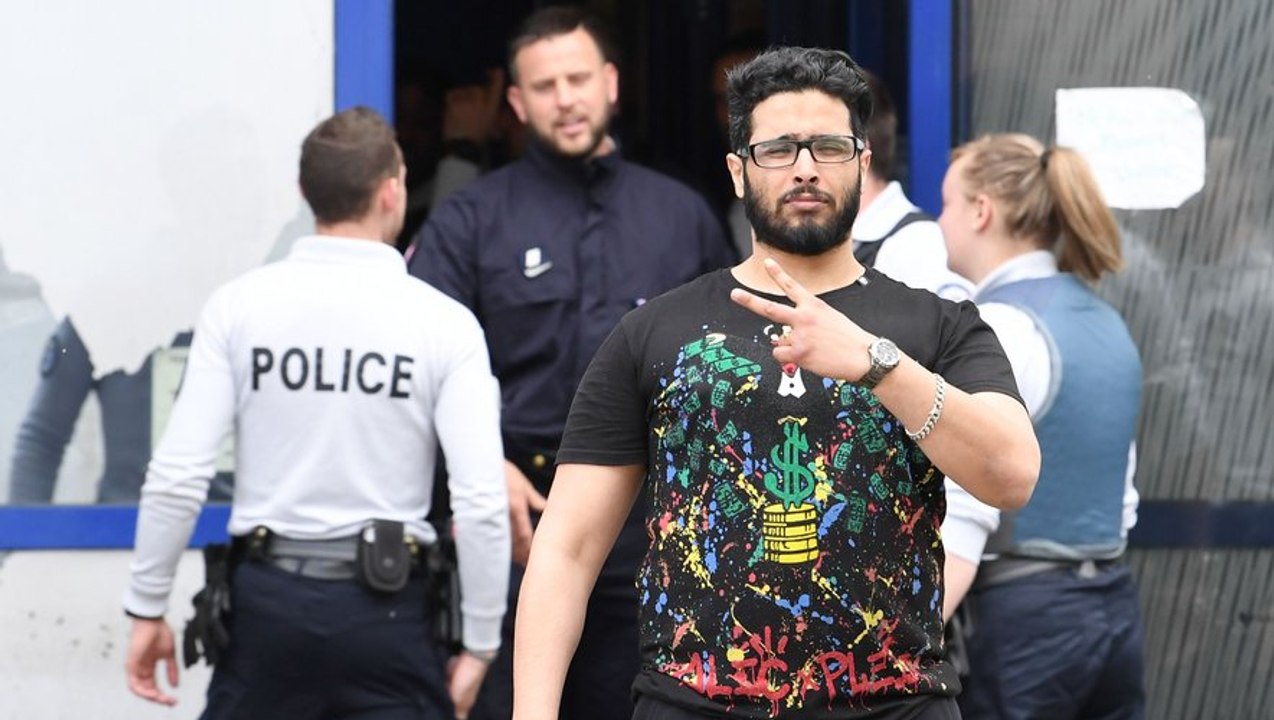 Jawad avec les vendeurs a la sauvette a St Denis !