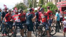 54. Cumhurbaşkanlığı Türkiye Bisiklet Turu'nun Alanya-Antalya etap birincisi Sam Bennett oldu
