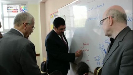 محافظ القليوبية "مدرس" بمدرسة سرسق الابتدائية