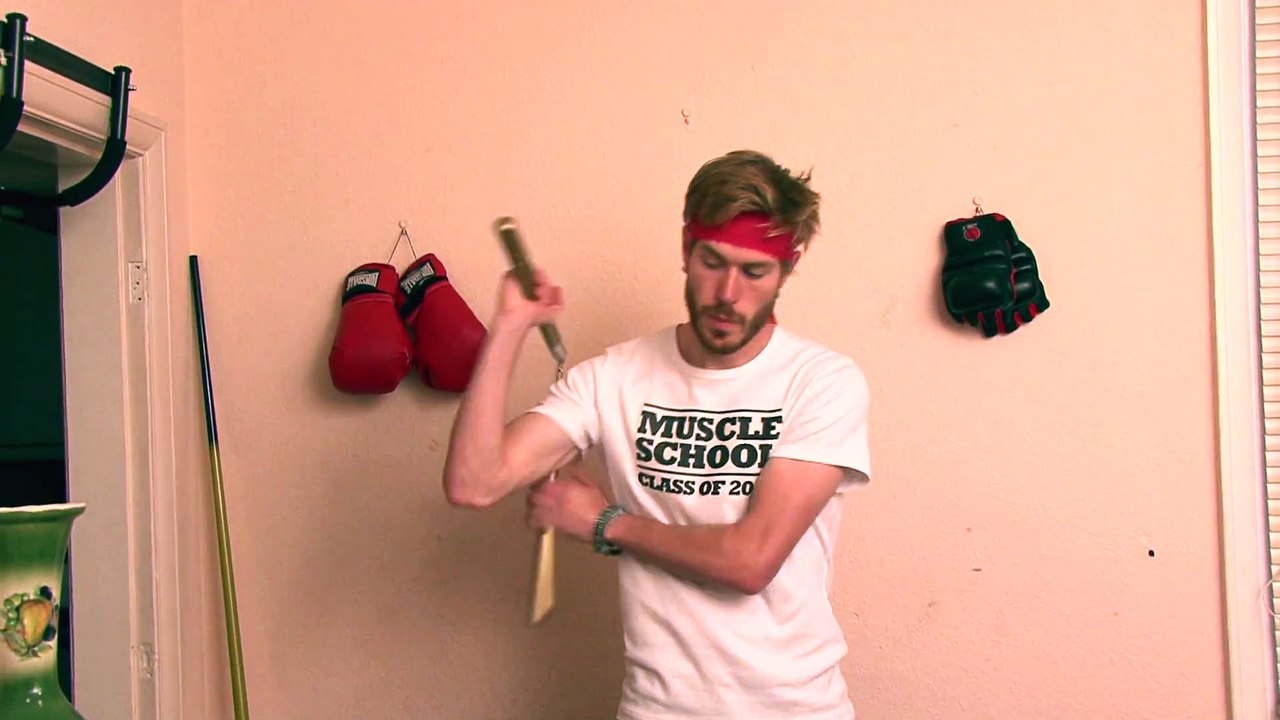 TomSka - L'École des Muscles - Nunchaku VOSTFR