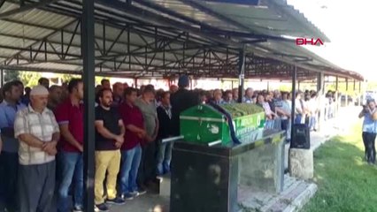 Antalya Yaya Geçidinde Otomobilin Çarptığı Ceren Toprağa Verildi