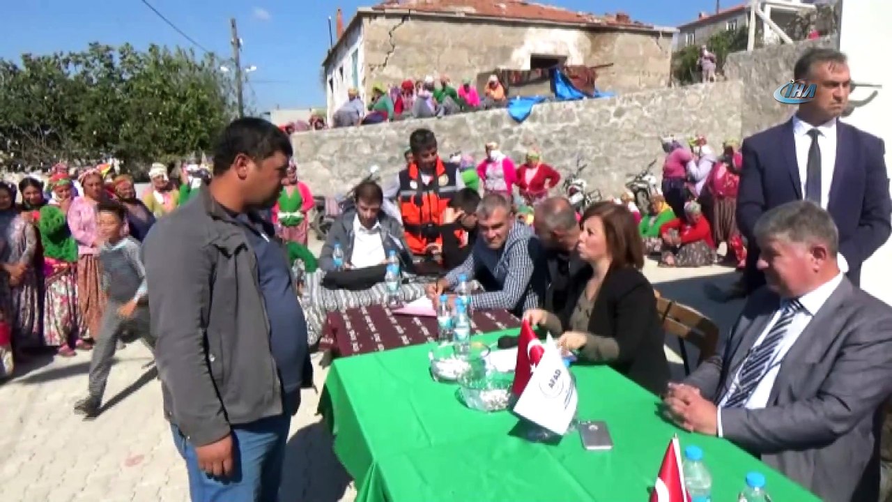 Depremde konutları zarar gören hak sahipleri yeni evlerine kavuşuyor