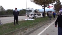 Düzce Ortadan İkiye Bölünen Otomobil Sürücüsü Öldü