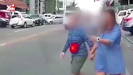 Màn lao vào ô tô ăn vạ chuyên nghiệp của người đàn ông