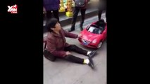 Người phụ nữ Trung Quốc 'ăn vạ' vì bị xe đồ chơi đâm trúng