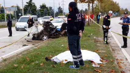Araç paramparça oldu: 1 ölü 1 yaralı