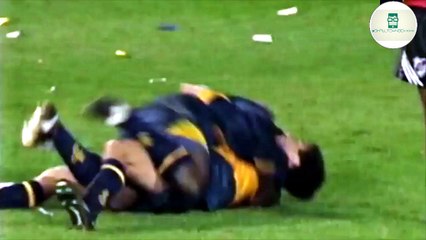 Fútbol [comercial genitales en el cuello]