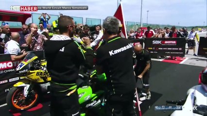 Kenan Sofuoğlu hayatını kurtaran kaskını Yeşilay’a bağışladı