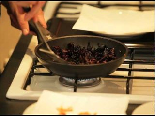 Ensalada de lechuga con flor de jamaica - Hibiscus Flower Salad