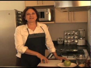 Bolitas de queso de cabra con uvas y almendras