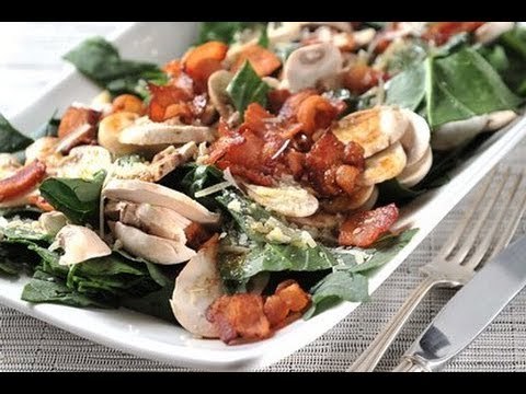 Ensalada de espinacas y parmesano