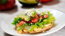 Tostadas de Pollo - Chicken Tostadas