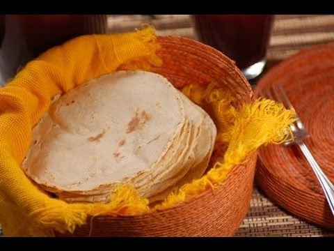 Cómo hacer tortillas de maiz - How to make corn tortillas from scratch
