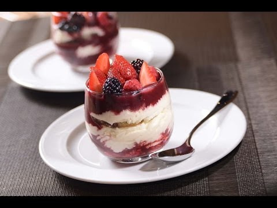 Tiramisú de Frutos Rojos - Recetas de postres fáciles