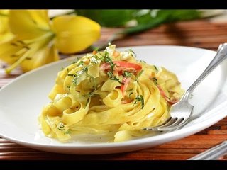 Fetuccini al curry con pollo y verduras