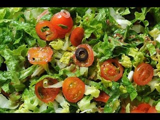 Ensalada de papas con aceitunas y lechuga - Receta fácil y ligera