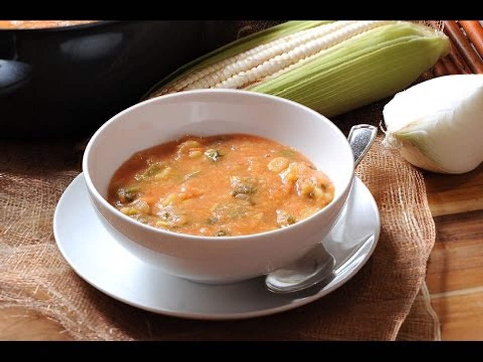 Sopa caliente de habas