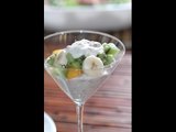 Coctel de frutas con yogurt griego y granola - Postre fácil