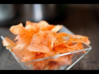 Papas fritas crujientes y condimentadas a las especias