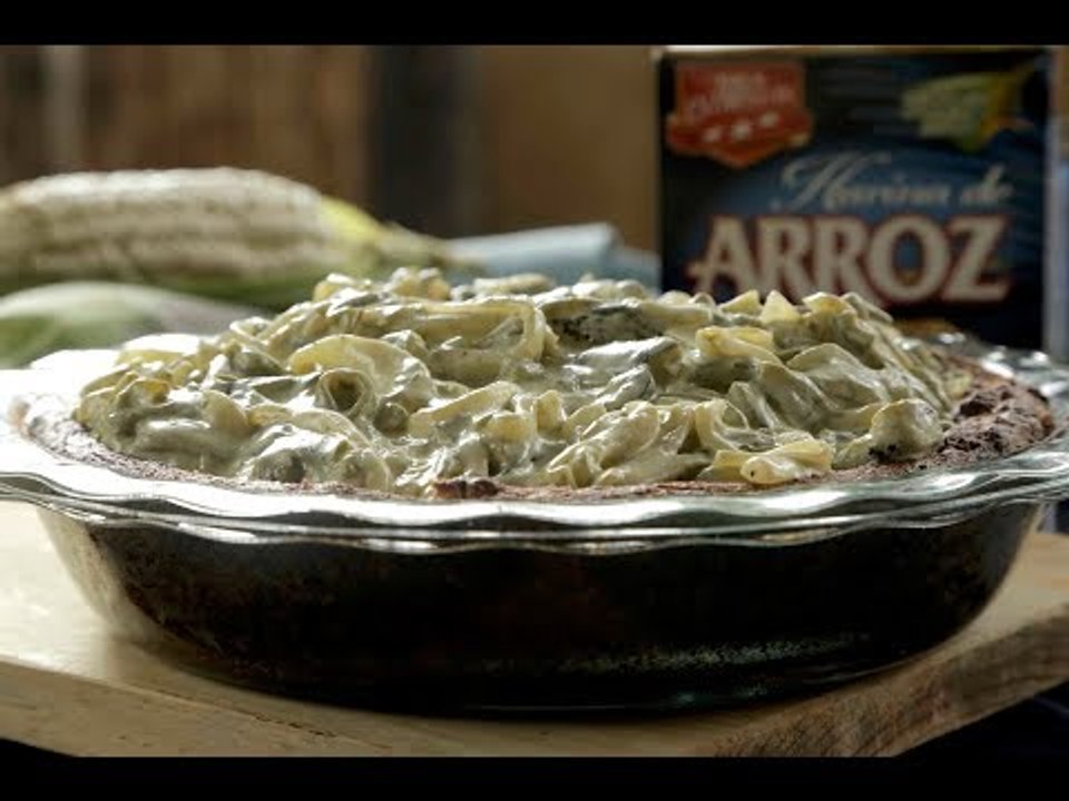 Pastel de elote con rajas