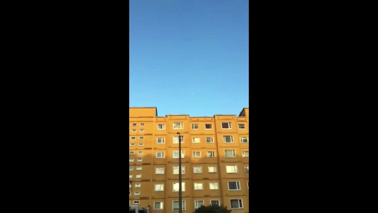 White cylinder shape UFO flying slow Estonia Tartu October 9 2018
