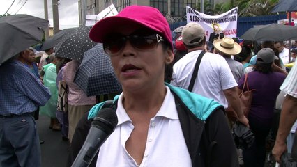 Salvadoreños piden castigo para asesinos de monseñor Romero