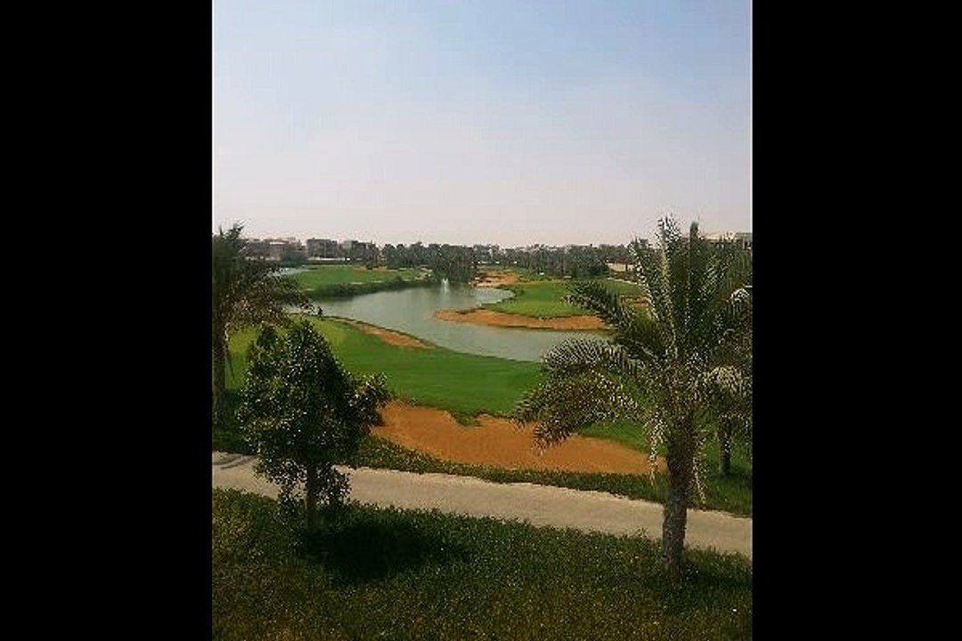 فيلا مستقله في كمبوند قطاميه ديونز للبيع