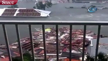 Michael Kasırgası Florida kıyılarını vurdu
