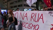 Miles marchan contra el “fascismo” rumbo a balotaje en Brasil