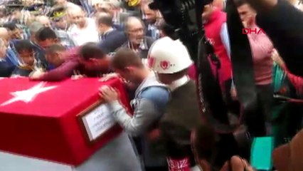 Şehit Sözleşmeli Er Emre Güngör, gözyaşlarıyla uğurlandı