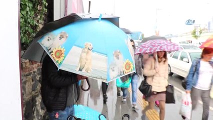 İstanbullular Güne Yağmur ile Uyandı