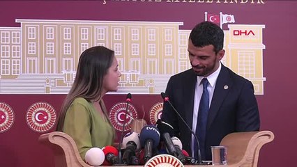 Kenan Sofuoğlu Hayatını Kurtaran Kaskı Yeşilay'a Bağışladı-2