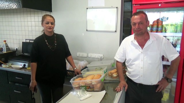 Askıda ‘çay-simit’ uygulaması parası olmayanların yüzünü güldürdü