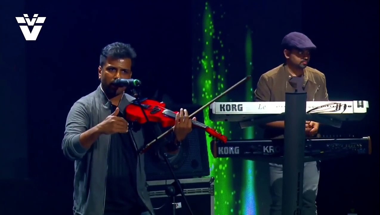 ശിരസ്സ് നമിക്കുന്നു ഈ കഴിവിന് മുന്നിൽ | Balabhaskar Unseen Private Video Playing Violin on Stage
