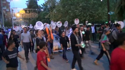 Kızıltepe sokakları sirk gösterisiyle şenlendi