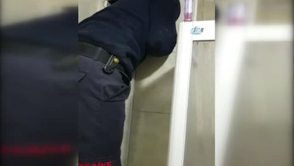 Aksaray İtfaiyesinden Kedi Kurtarma Operasyonu