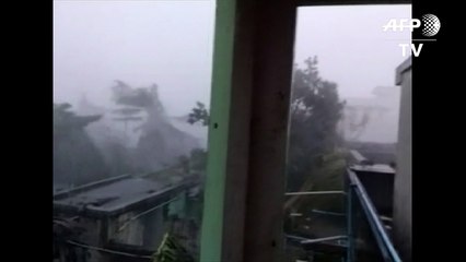 Ciclone atinge a Índia