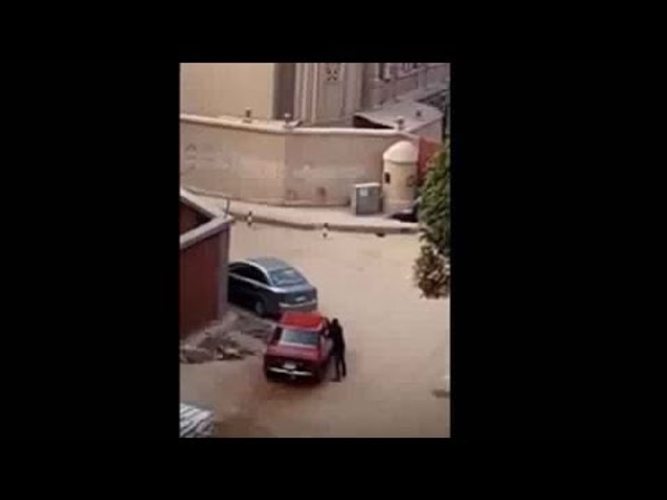 لحظة هجوم الارهابي وإطلاق النار على كنيسة مارمينا بحلوان